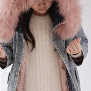 寻找孩子们原始的童真与童趣，安黎小镇童装加盟