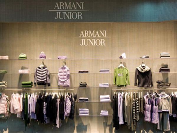 Armani Junior童装店铺展示