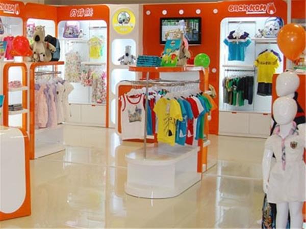 贝肯熊童装店铺展示