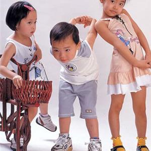 即墨厂家直销2013韩版纯棉卡通儿童背心无袖T恤MOMO外贸童装批发
