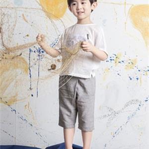 蚌蚌唐童装加盟 儿童专属的艺术家