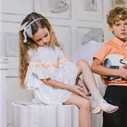 简约的色彩怎么搭配才是最吸睛？五月童品搭配出应景的风格