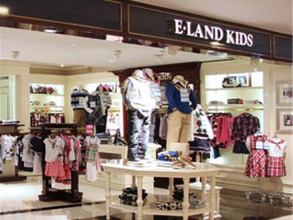 E LAND KIDS童装店铺展示